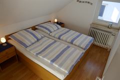 Schlafzimmer mit Doppelbett, 1,80 m x 1,90 m